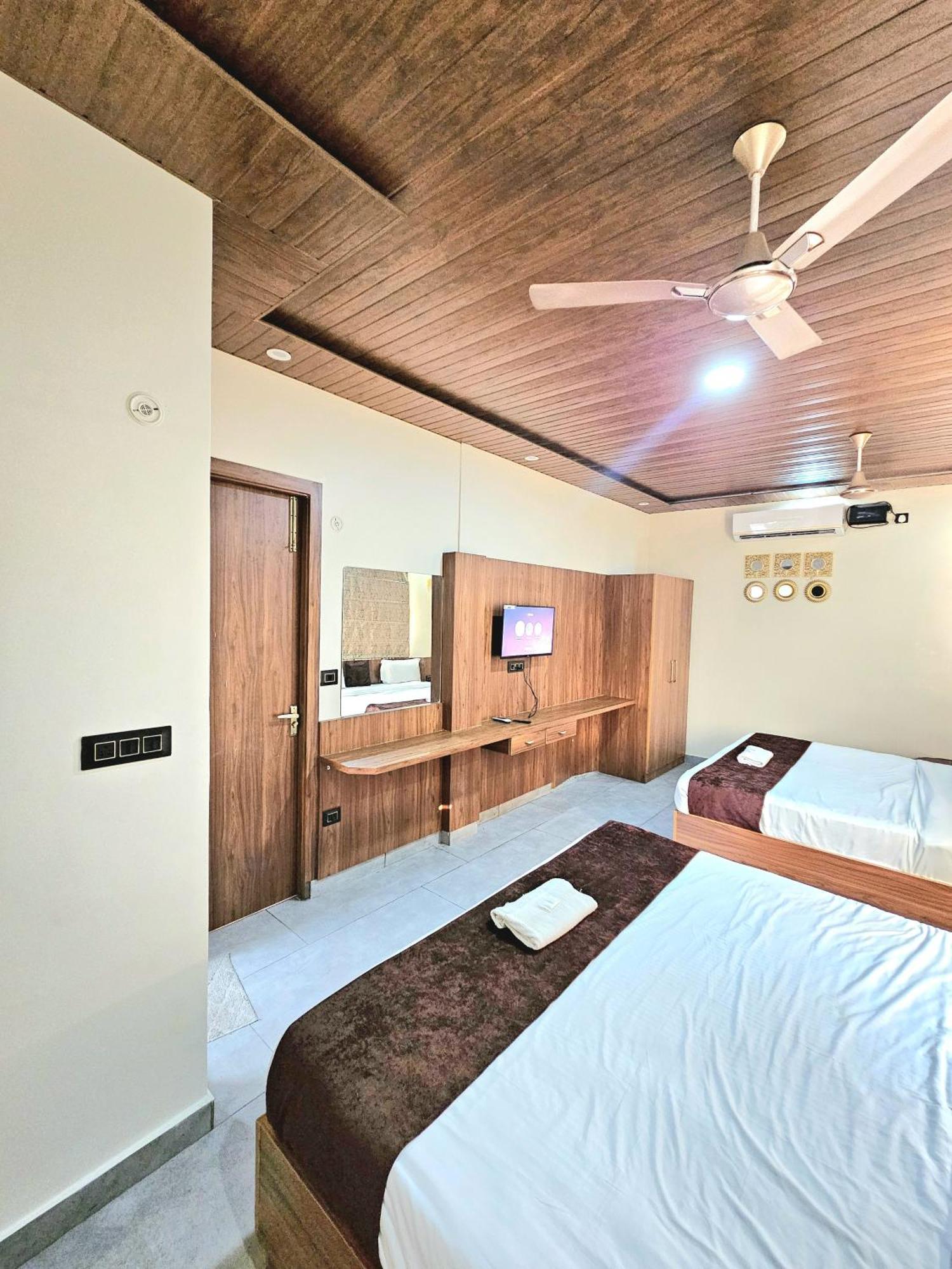 Hotel Kailash Residency Rishīkesh Esterno foto